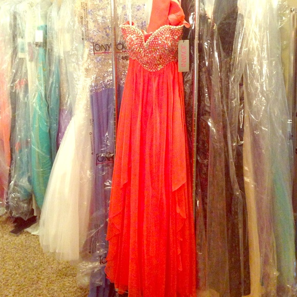 Jovani a line dress in coral - Picture 1 of 4